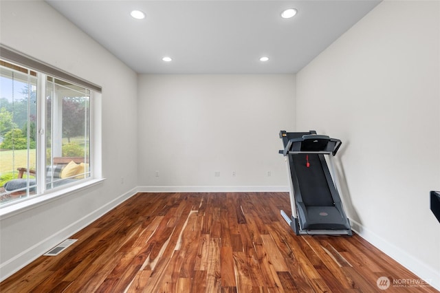 10 Legacy Ln, Elma, WA 98541 - exercise area featuring wood finished floors and recessed lighting