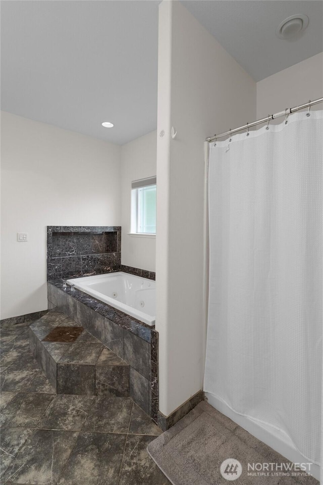 10 Legacy Ln, Elma, WA 98541 - full bathroom with a jetted tub and curtained shower