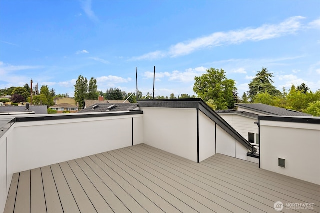 9692 51st Ave S, Seattle, WA 98118 - view of wooden terrace