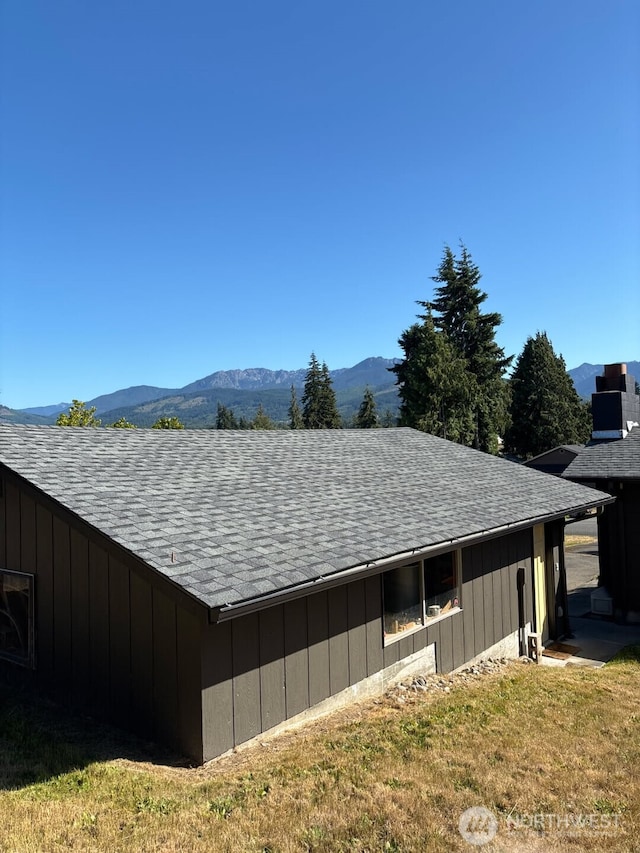 1121 W 12th St, Port Angeles, WA 98363 - view of outdoor structure with a mountain view