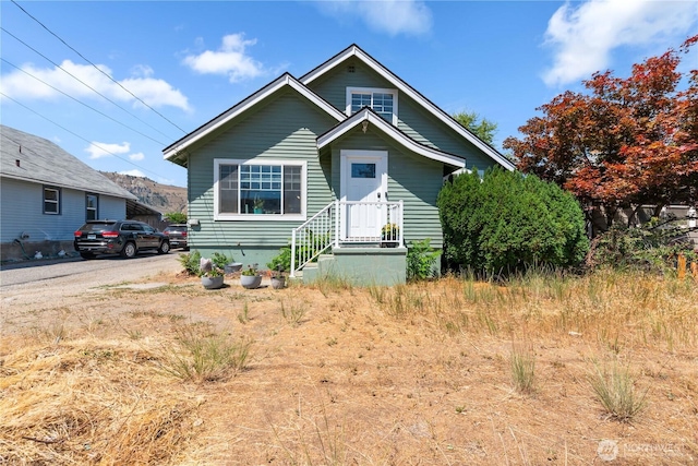 658 Okanogan Ave, Wenatchee, WA 98801 - view of bungalow-style house