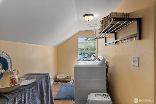 658 Okanogan Ave, Wenatchee, WA 98801 - washroom featuring washer and dryer and baseboards