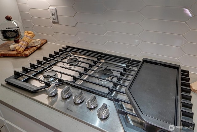 29207 217th Pl SE Unit 1, Black Diamond, WA 98010 - kitchen view of stainless steel gas cooktop and backsplash