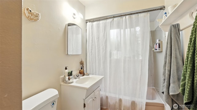 1001 1st Ave N, Seattle, WA 98109 - full bathroom featuring vanity and shower / tub combo