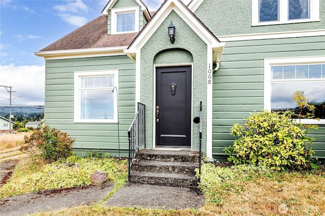 1008 W 5th St N, Port Angeles, WA 98363 - entrance to property featuring roof with shingles