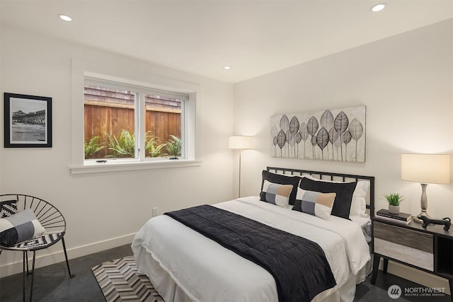 5526 34th Ave NE, Seattle, WA 98105 - bedroom featuring recessed lighting