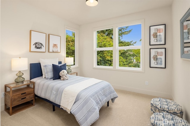 819 18th Ave W, Kirkland, WA 98033 - carpeted bedroom with baseboards