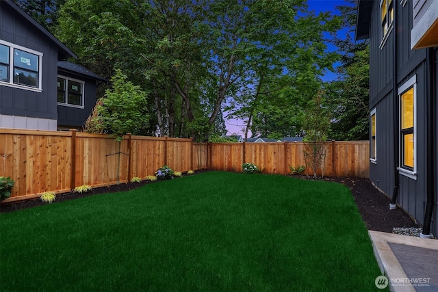 819 18th Ave W, Kirkland, WA 98033 - view of fenced backyard