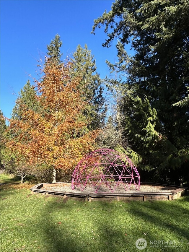 22307 E Lost Lake Rd, Snohomish, WA 98296 - view of green lawn