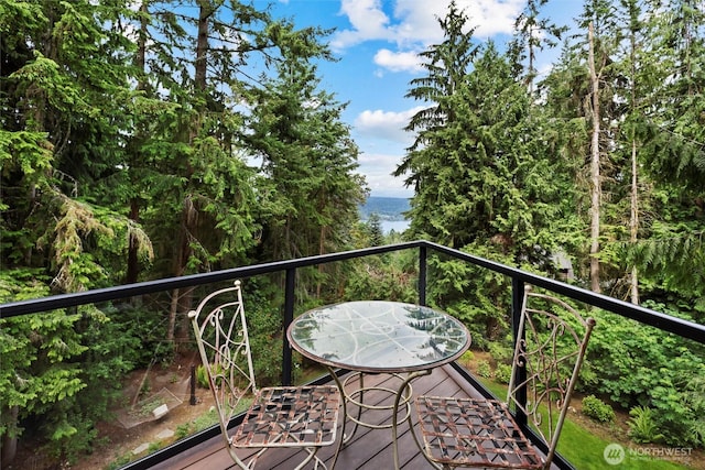 18608 SE 58th St, Issaquah, WA 98027 - balcony featuring a water view