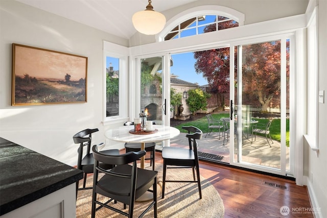 1915 35th Ave W, Seattle, WA 98199 - dining space featuring wood finished floors and lofted ceiling