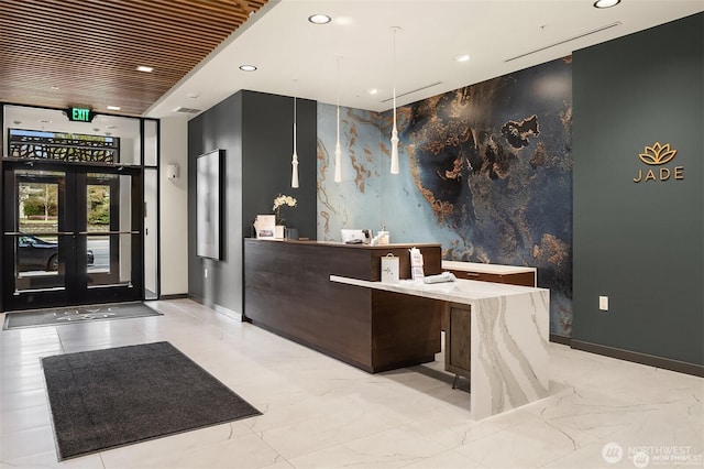 11903 NE 128th St Unit 205, Kirkland, WA 98034 - reception area featuring recessed lighting and wallpapered walls
