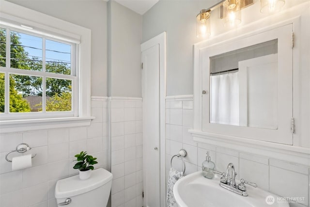 2206 N 39th St, Seattle, WA 98103 - photo 11