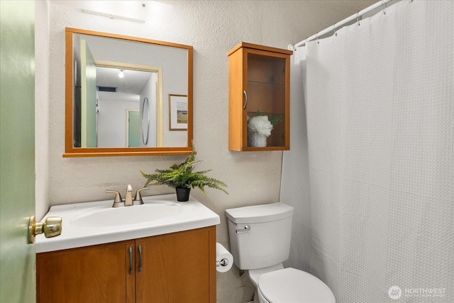 527 N 155th St, Shoreline, WA 98133 - bathroom featuring vanity and curtained shower