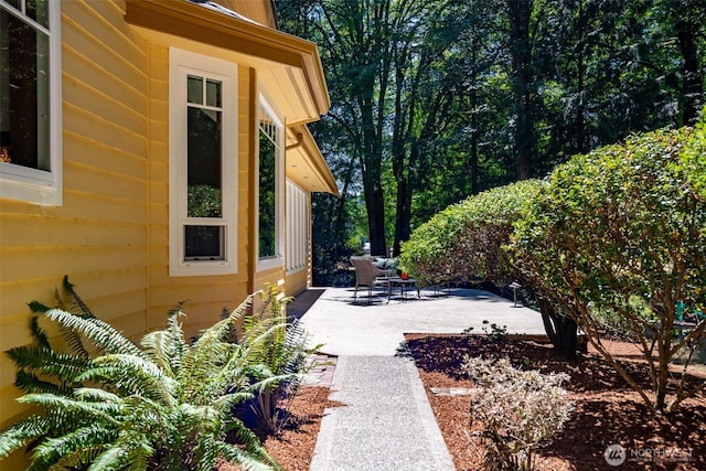 2327 31st Ave NW, Olympia, WA 98502 - view of patio