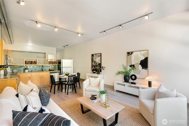2015 Terry Ave Unit 411, Seattle, WA 98121 - photo 3