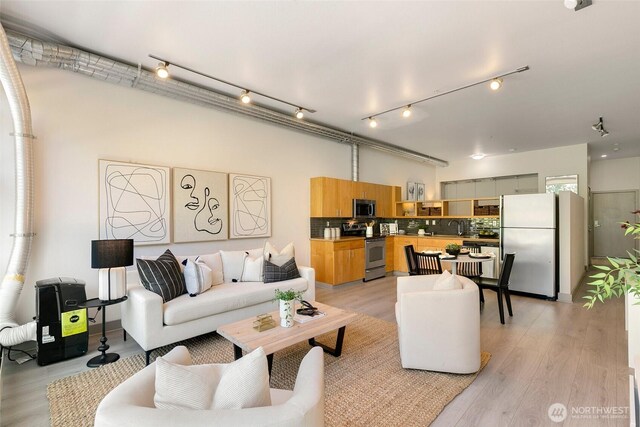 2015 Terry Ave Unit 411, Seattle, WA 98121 - photo 4