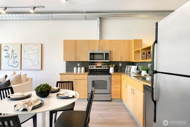 2015 Terry Ave Unit 411, Seattle, WA 98121 - photo 7