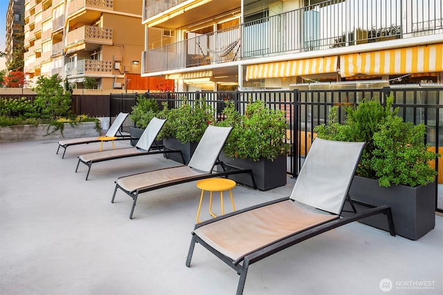 505 Belmont Ave E Unit 801, Seattle, WA 98102 - view of patio / terrace