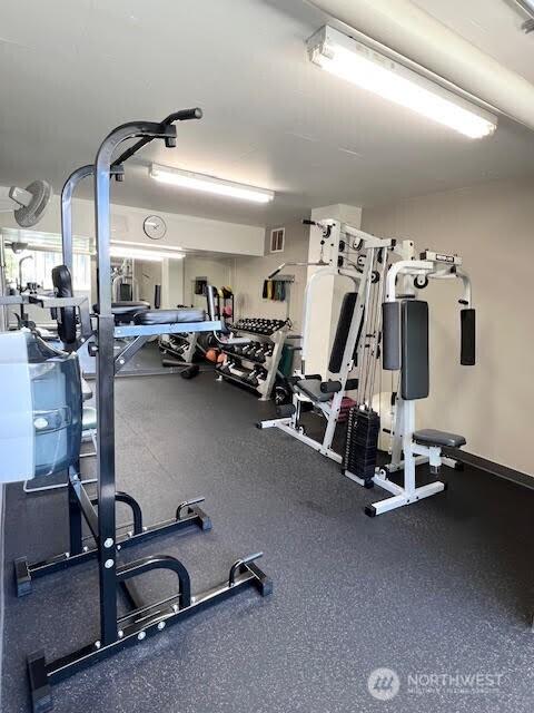 4540 8th Ave NE Unit 903, Seattle, WA 98105 - view of workout area