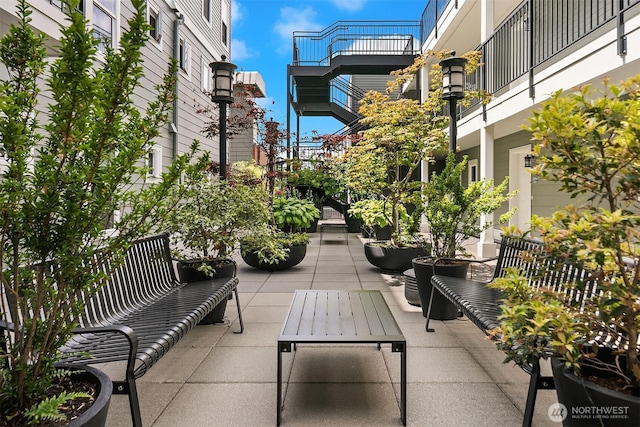 2101 N 55th St Unit 312, Seattle, WA 98103 - view of community featuring a patio