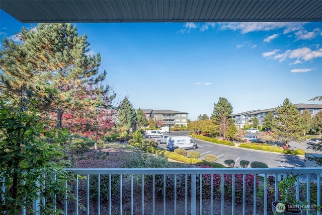 512 Darby Dr Unit 213, Bellingham, WA 98226 - view of yard featuring a balcony