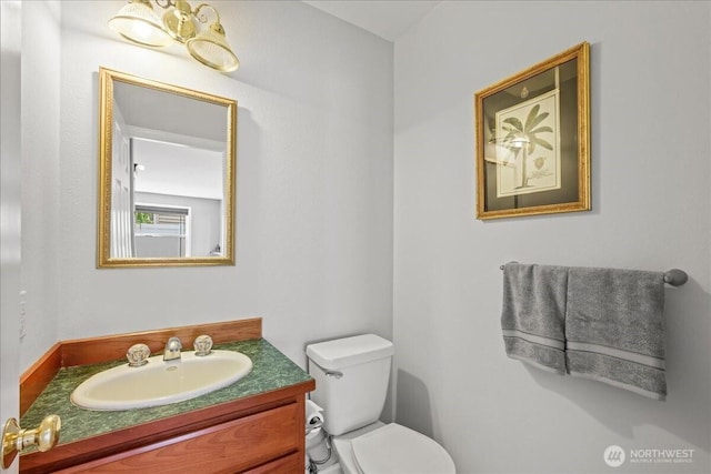 919 4th Ave N, Kent, WA 98032 - half bathroom with toilet and vanity