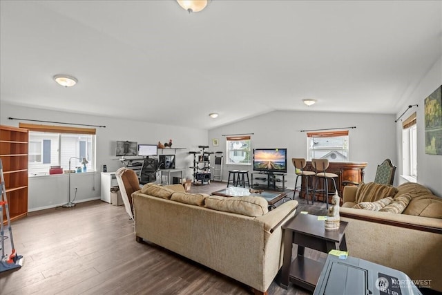 919 4th Ave N, Kent, WA 98032 - living area featuring vaulted ceiling and wood finished floors