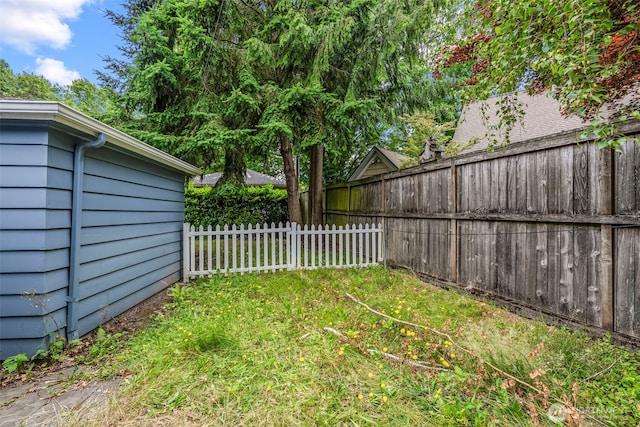 2132 Washington Way, Longview, WA 98632 - view of yard