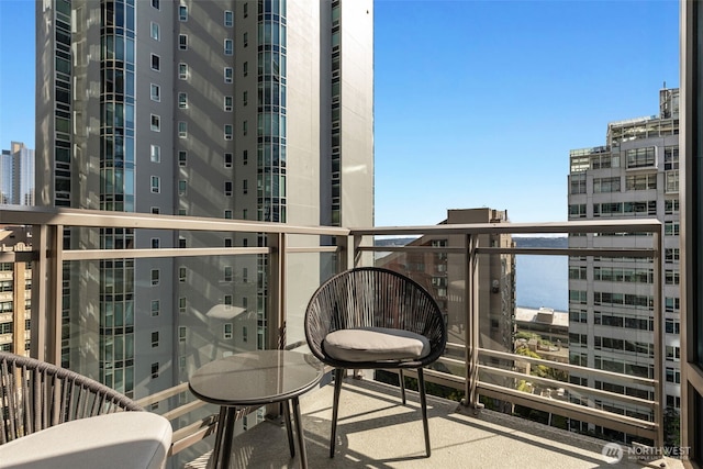2033 2nd Ave Unit 1111, Seattle, WA 98121 - balcony with a city view