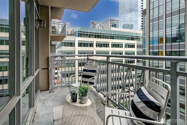819 Virginia St Unit 1606, Seattle, WA 98101 - balcony with a city view