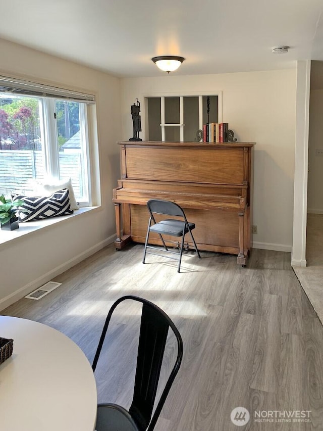 5910 21st Ave SW, Seattle, WA 98106 - living area featuring wood finished floors