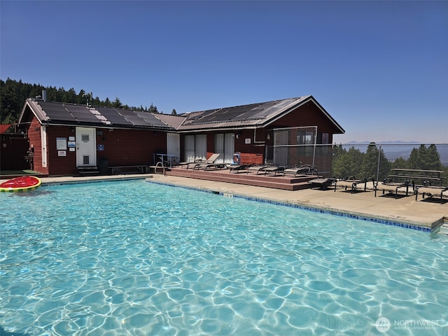 61 Tom And Nita Rd, Cle Elum, WA 98922 - community pool with a patio area