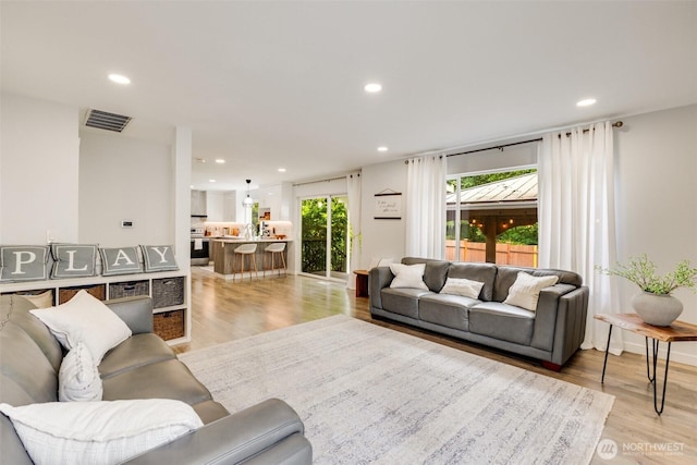 36318 30th Ave S, Federal Way, WA 98003 - living area with light wood-style floors and recessed lighting