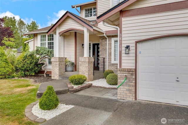 36318 30th Ave S, Federal Way, WA 98003 - entrance to property featuring an attached garage