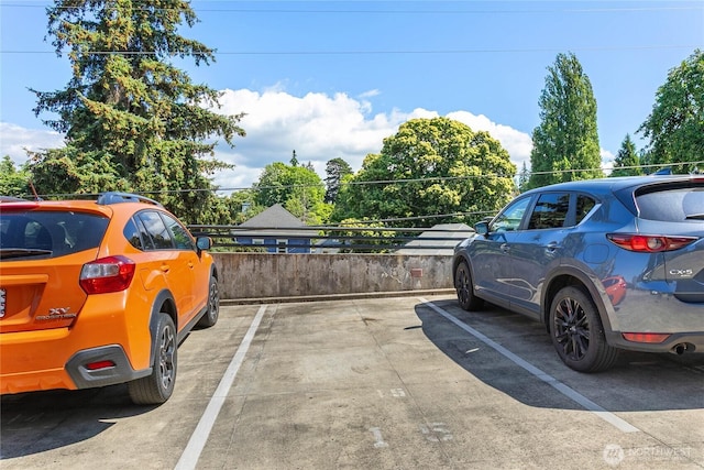 1000 High St Unit 102, Bellingham, WA 98225 - view of uncovered parking lot