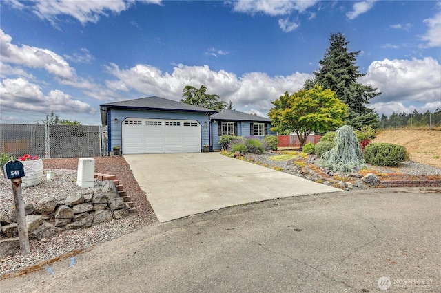 541 Salal Pl, Sequim, WA 98382 - ranch-style home featuring concrete driveway