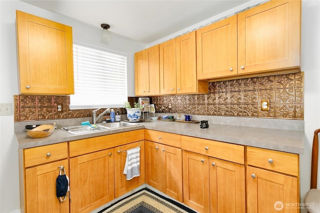 3572-3574 E F St, Tacoma, WA 98404 - kitchen with tasteful backsplash and light countertops