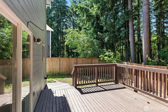 12904 159th St E, Puyallup, WA 98374 - deck with a fenced backyard