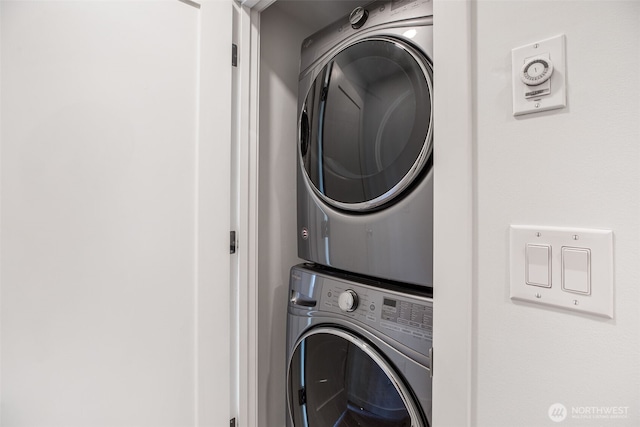 140 26th Ave E, Seattle, WA 98112 - laundry area featuring estacked washer and dryer