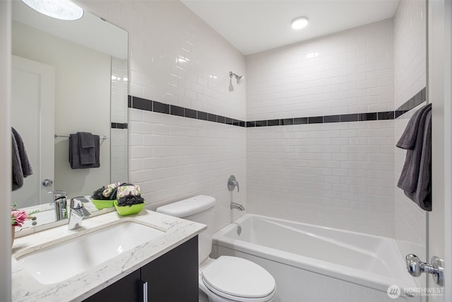 140 26th Ave E, Seattle, WA 98112 - full bath featuring vanity and shower / bath combination