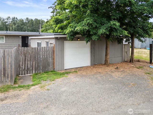 1428 S 4th Ave, Kelso, WA 98626 - view of detached garage