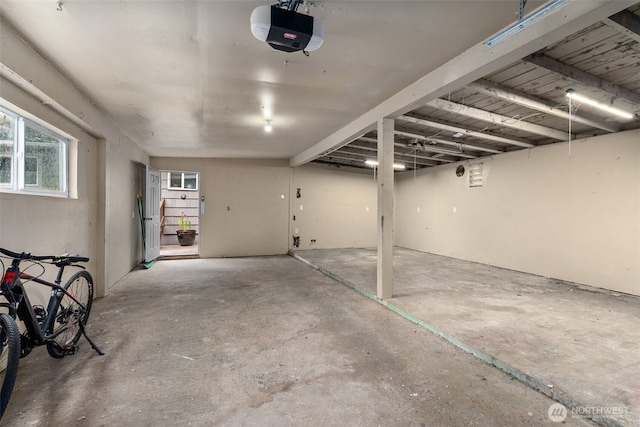 1428 S 4th Ave, Kelso, WA 98626 - garage with a garage door opener
