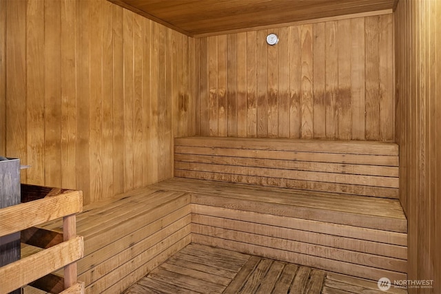 583 Battery St Unit 212N, Seattle, WA 98121 - sauna with wooden walls