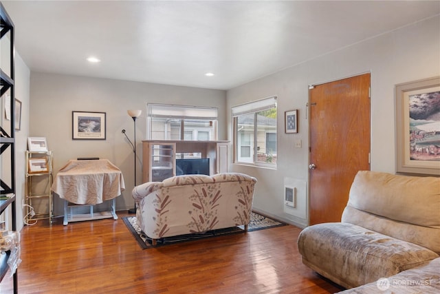11341136 16th Ave, Longview, WA 98632 - living area with wood finished floors, heating unit, and recessed lighting