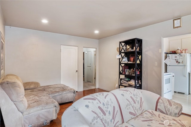 11341136 16th Ave, Longview, WA 98632 - living area with recessed lighting and wood finished floors
