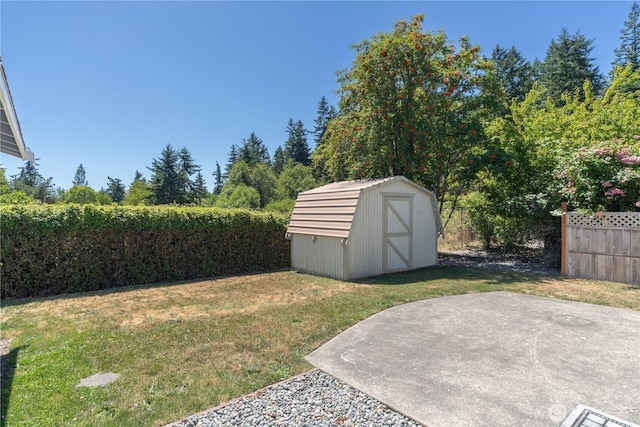 2289 Towne Point Ave, Port Townsend, WA 98368 - view of yard with a patio area and a storage unit
