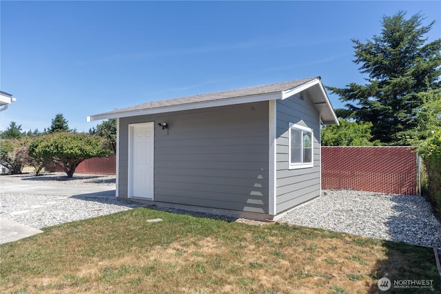 2289 Towne Point Ave, Port Townsend, WA 98368 - garage featuring a shed