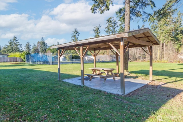 2289 Towne Point Ave, Port Townsend, WA 98368 - surrounding community with a patio