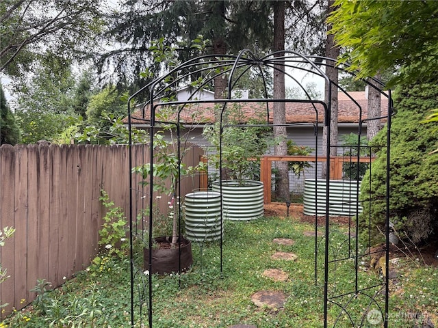 933 Fern St SW, Olympia, WA 98502 - view of yard